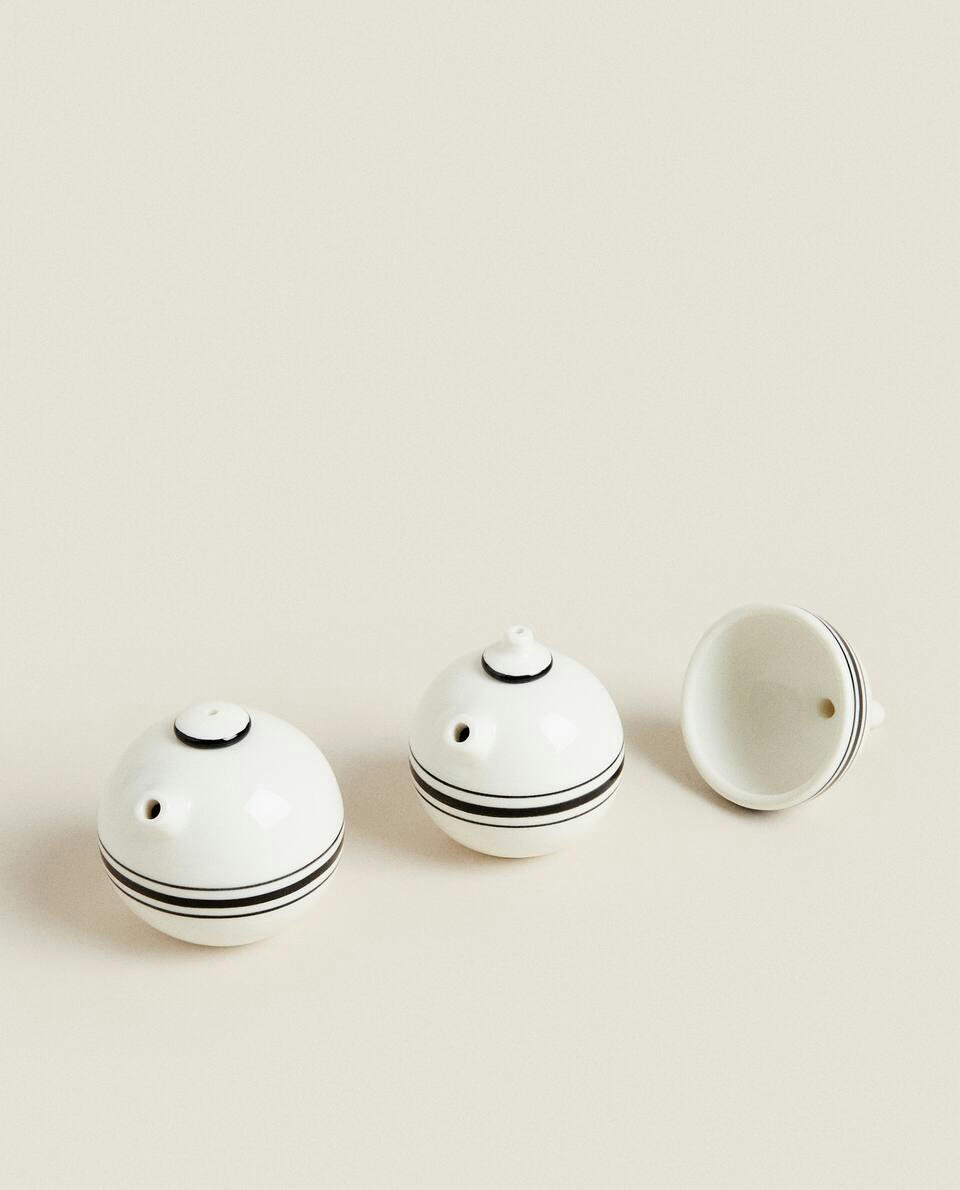 STONEWARE OIL AND VINEGAR CRUET SET WITH LINES