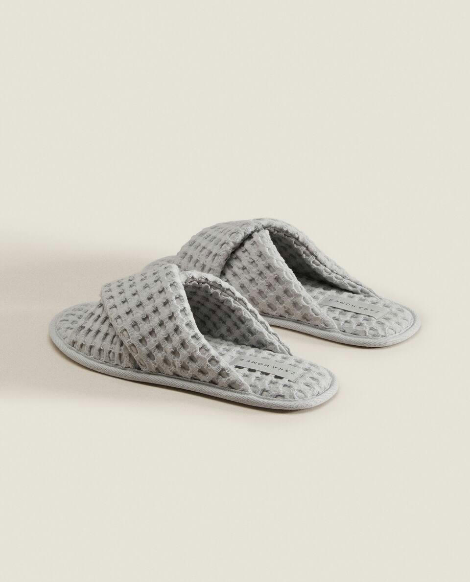 WAFFLE-KNIT CROSSOVER SLIPPERS