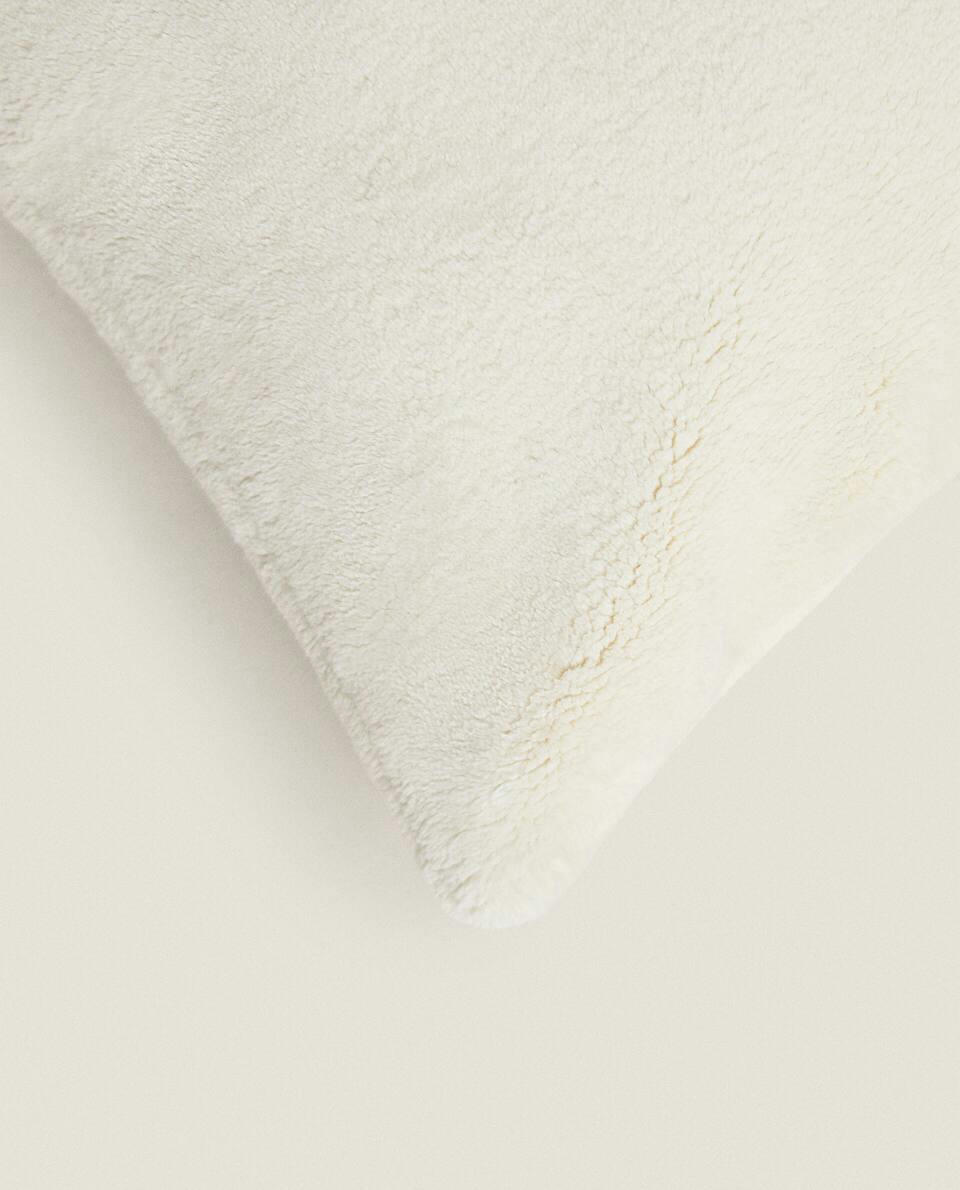 FLEECE CUSHION COVER