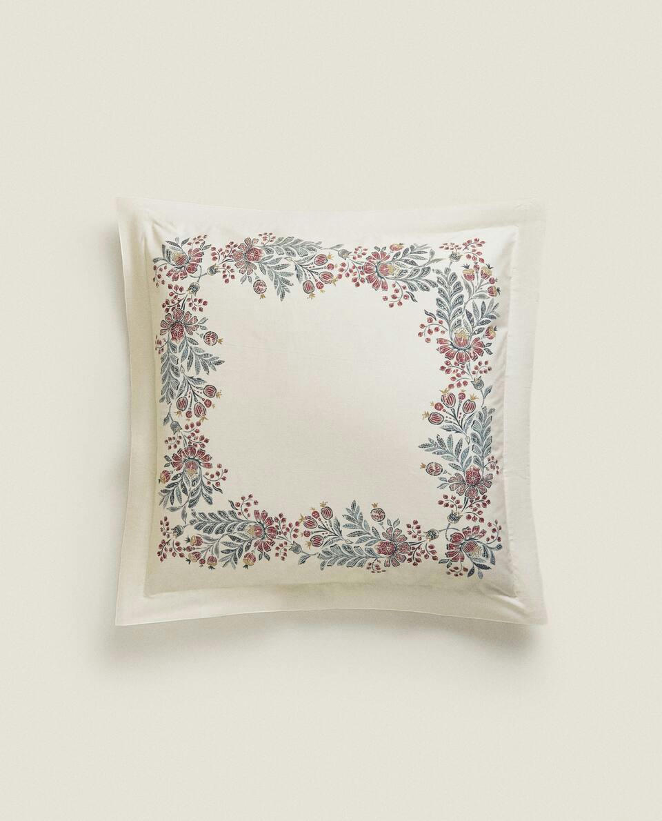 COTTON PILLOWCASE WITH CHRISTMAS BORDER