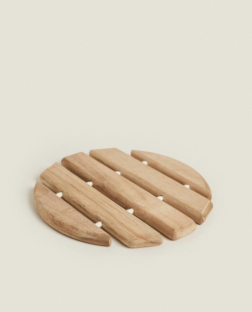 WOODEN TRIVET