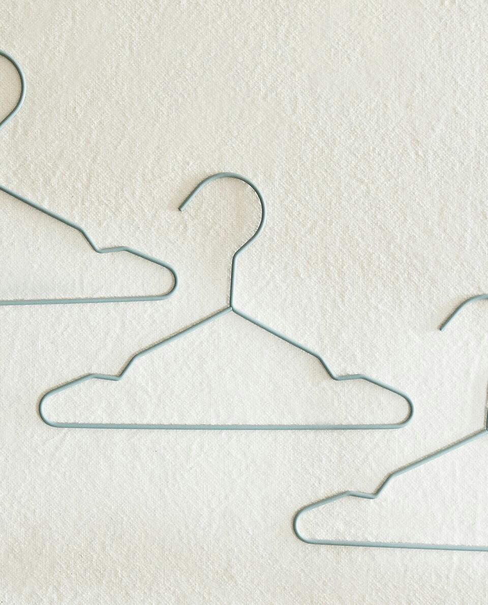 RUBBERISED BABY HANGER (PACK OF 6)