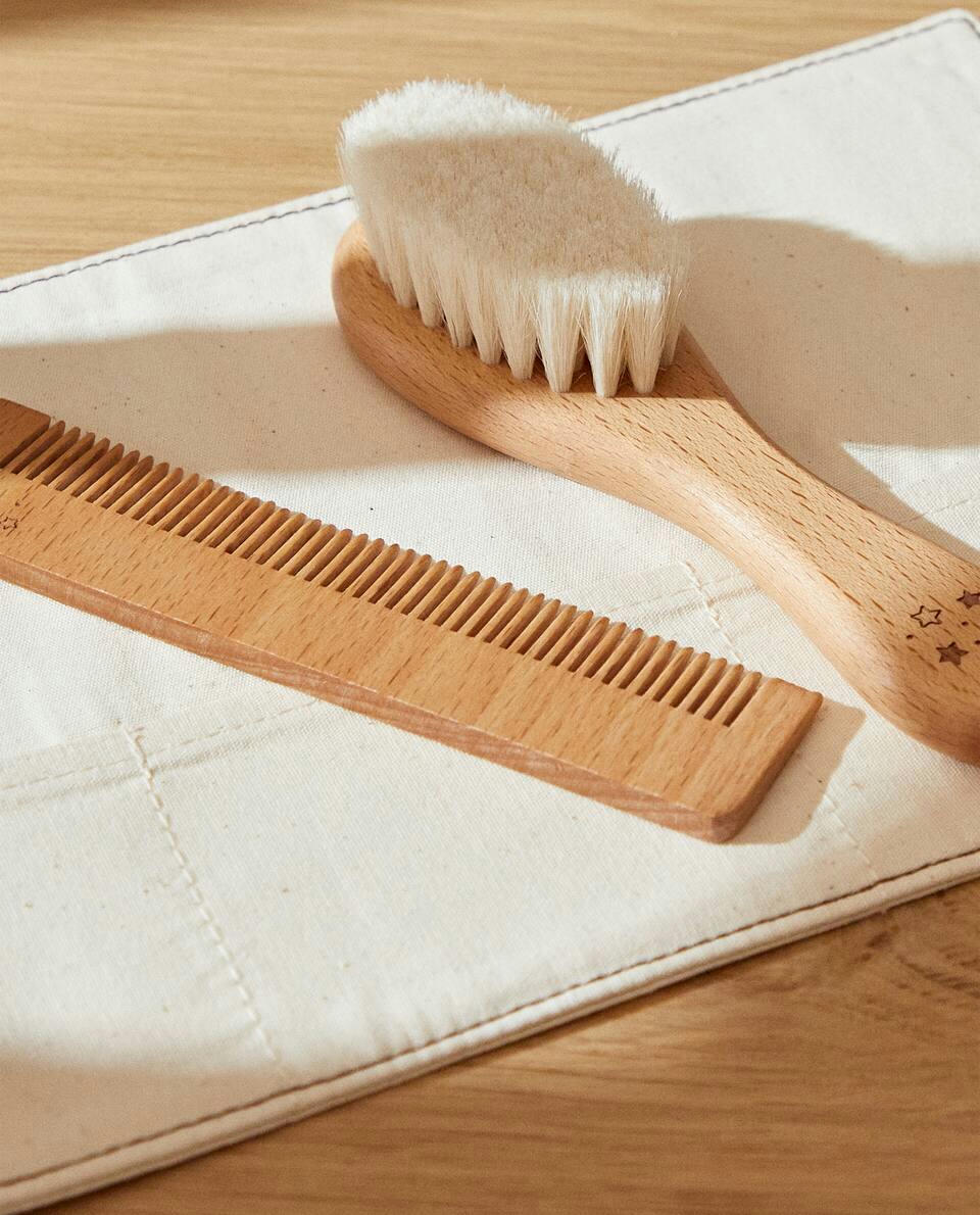 BABY BRUSH AND COMB SET