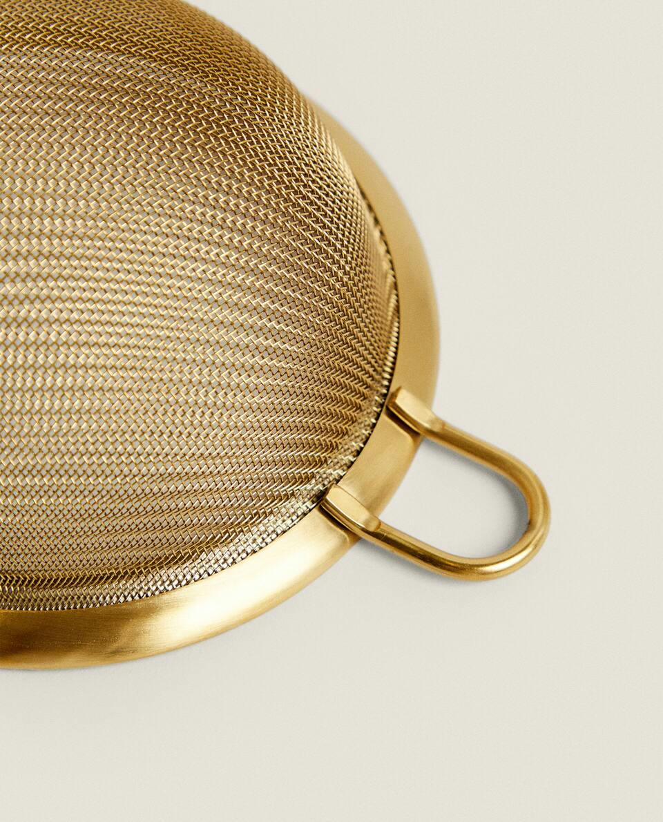 WOOD AND METAL COLANDER