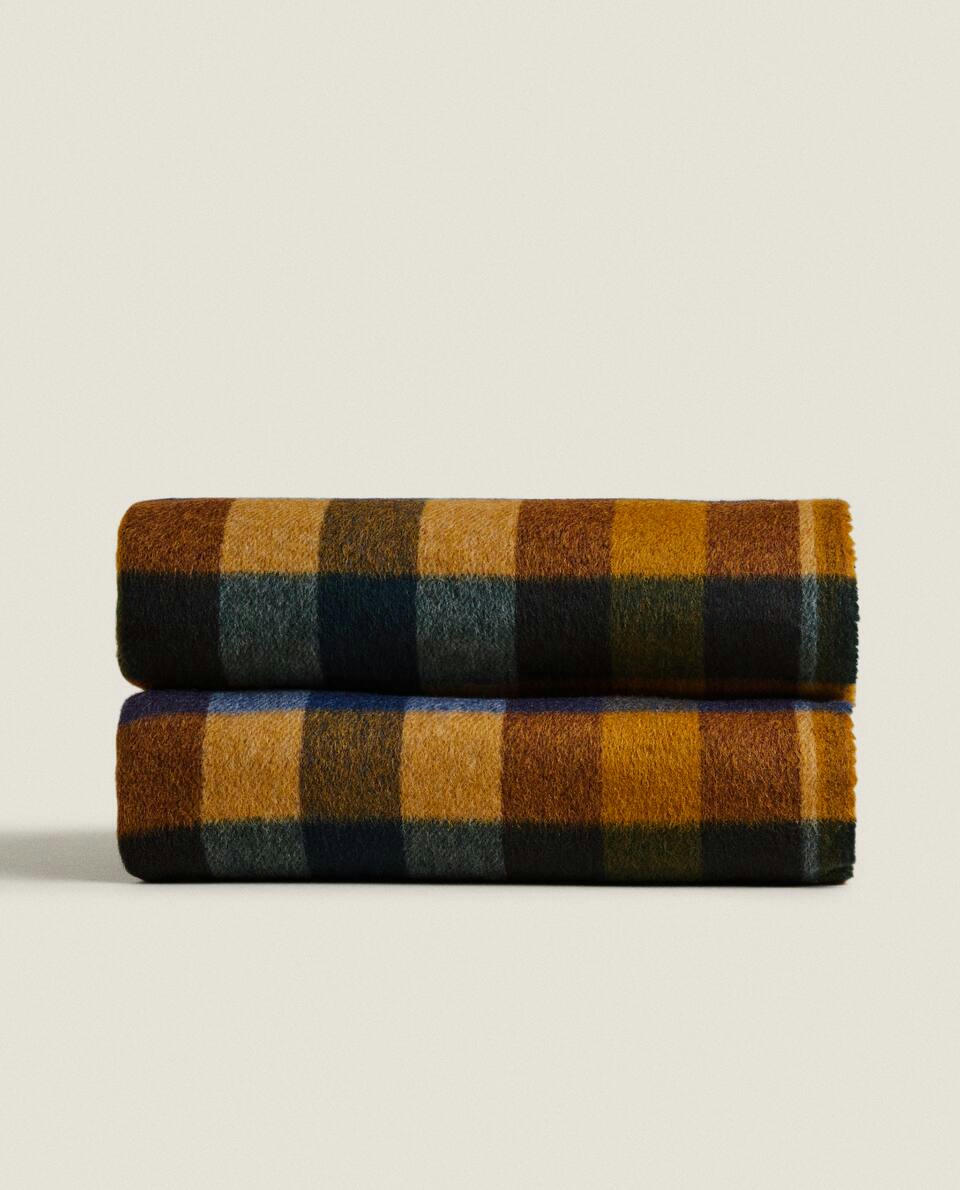 MULTICOLOURED CHECKED WOOL BLANKET