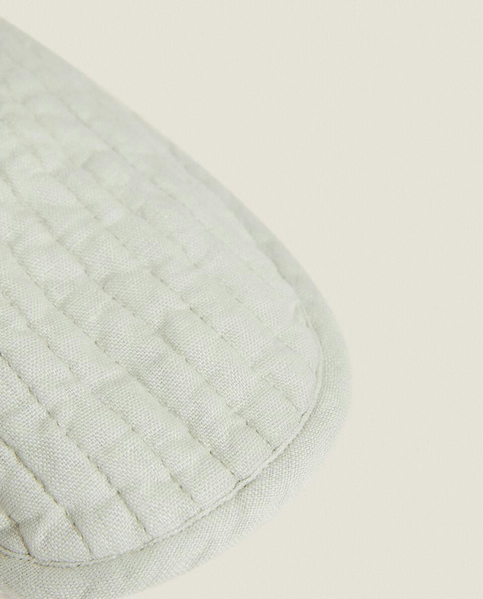 QUILTED LINEN SLIPPERS