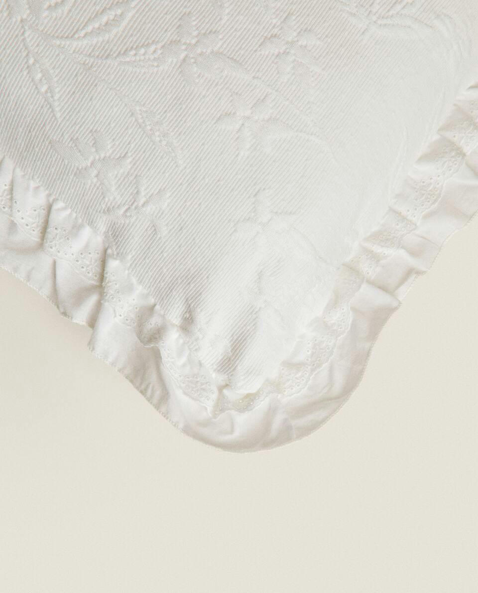 RUFFLE CUSHION COVER