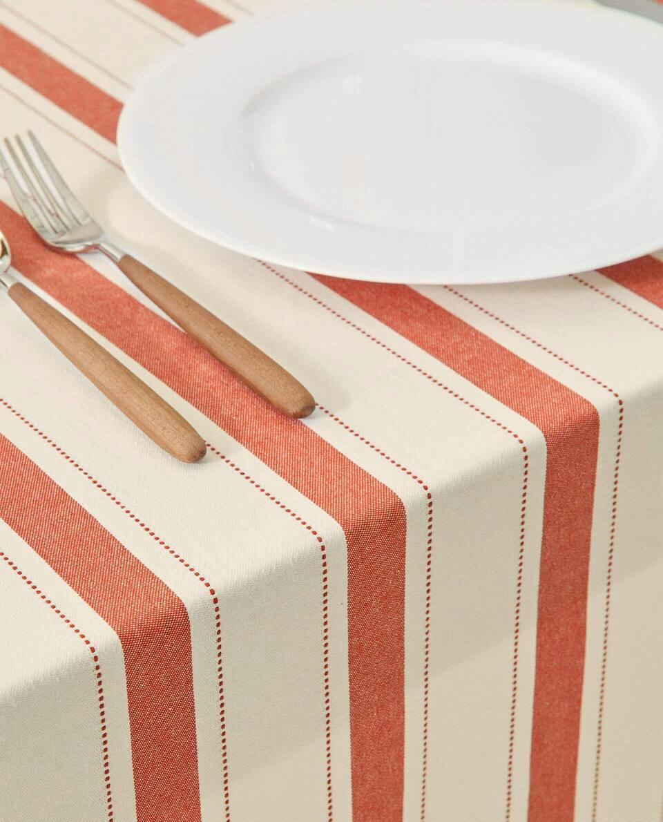 DYED THREAD STRIPED TABLECLOTH
