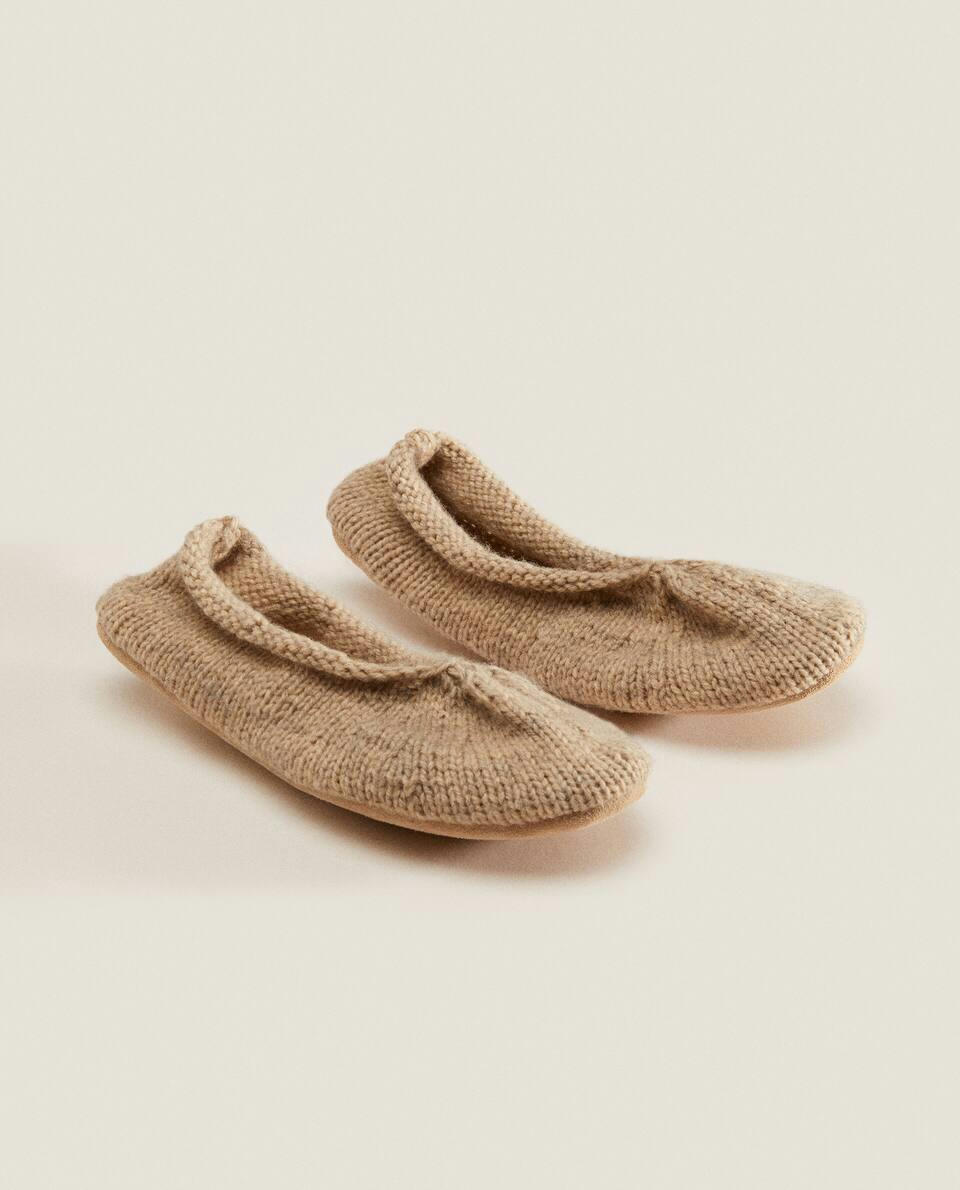 KNIT BALLERINAS