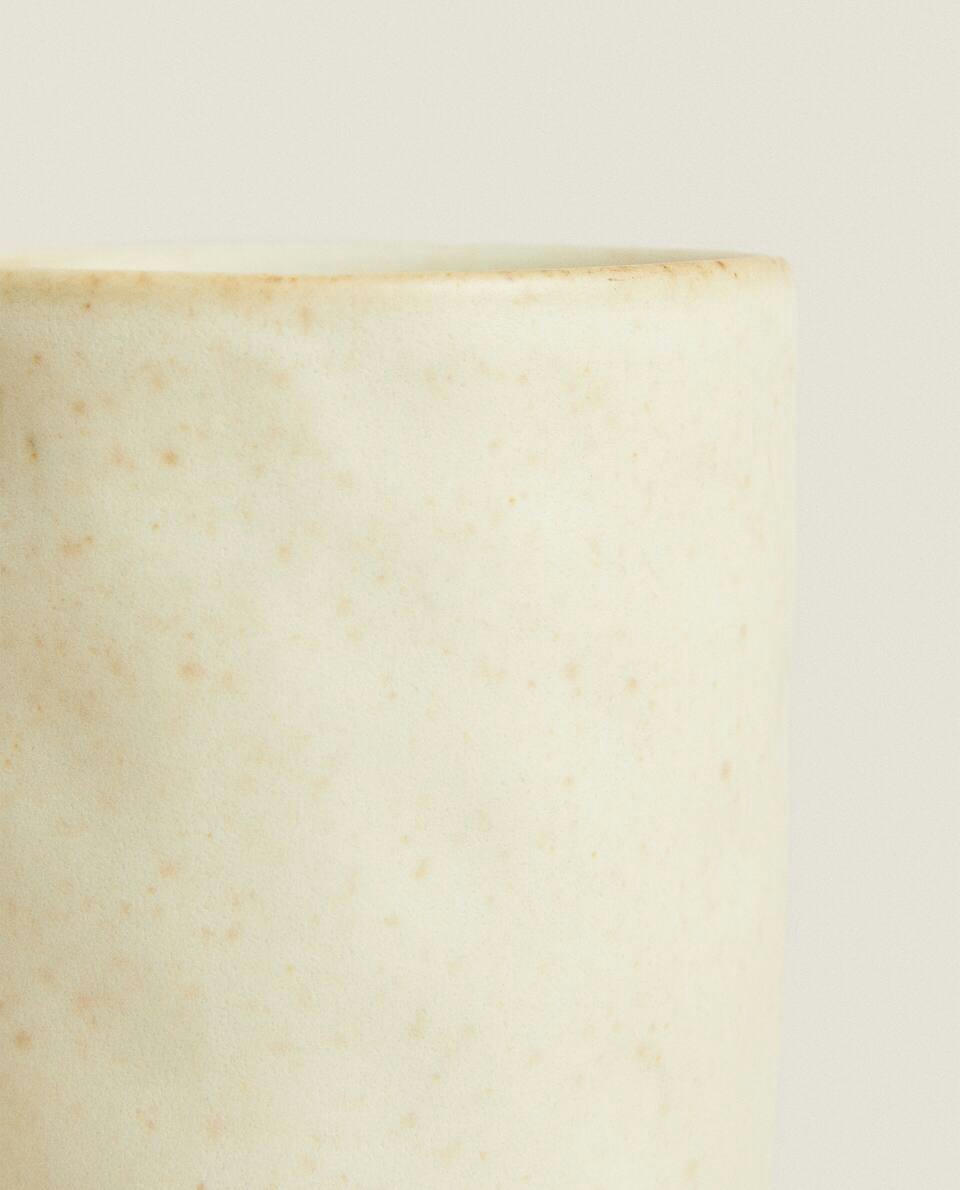 TEXTURED STONEWARE MUG