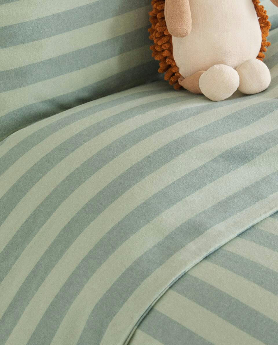 STRIPED FLANNEL FITTED SHEET