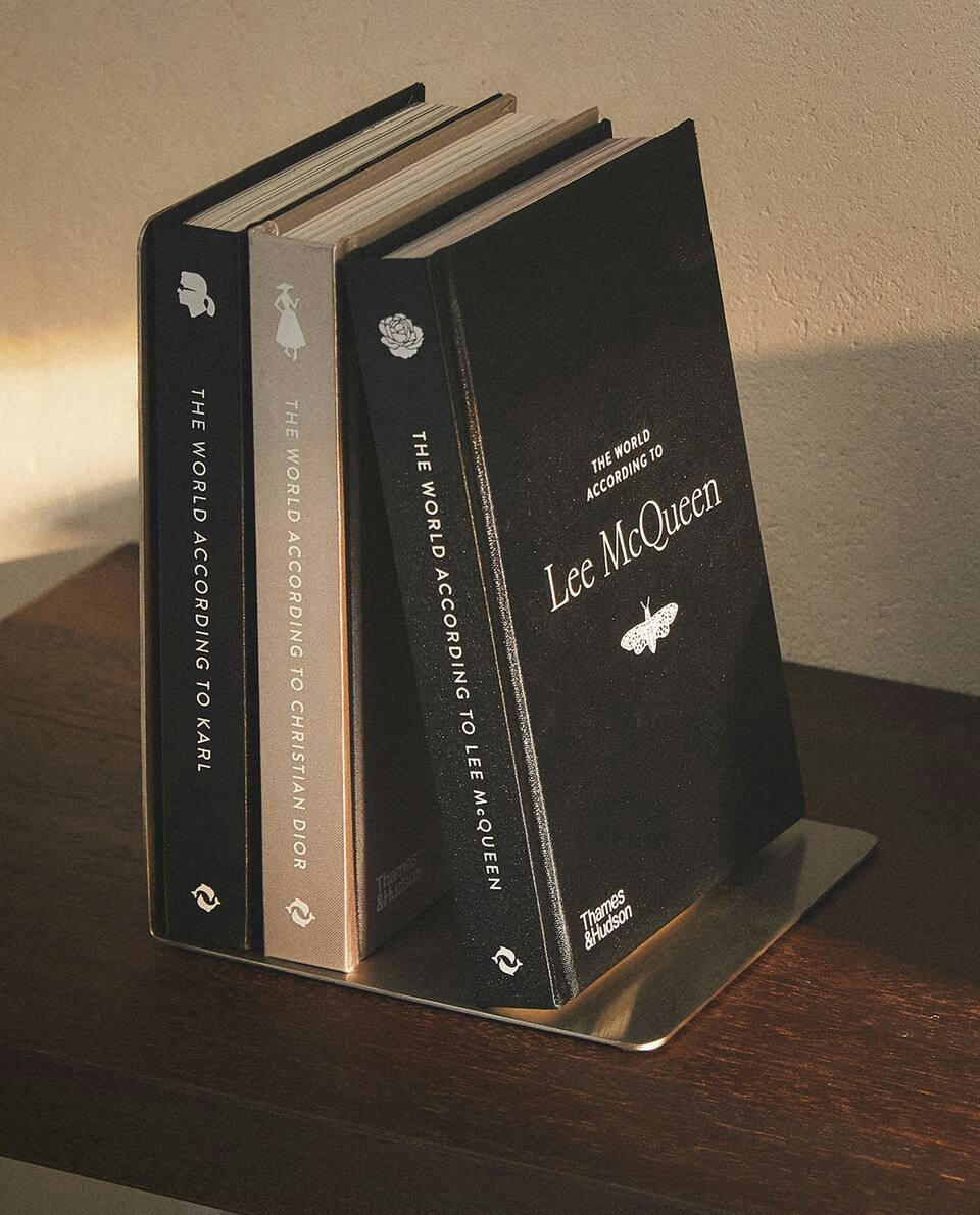 THE WORLD ACCORDING TO LEE MCQUEEN BOOK