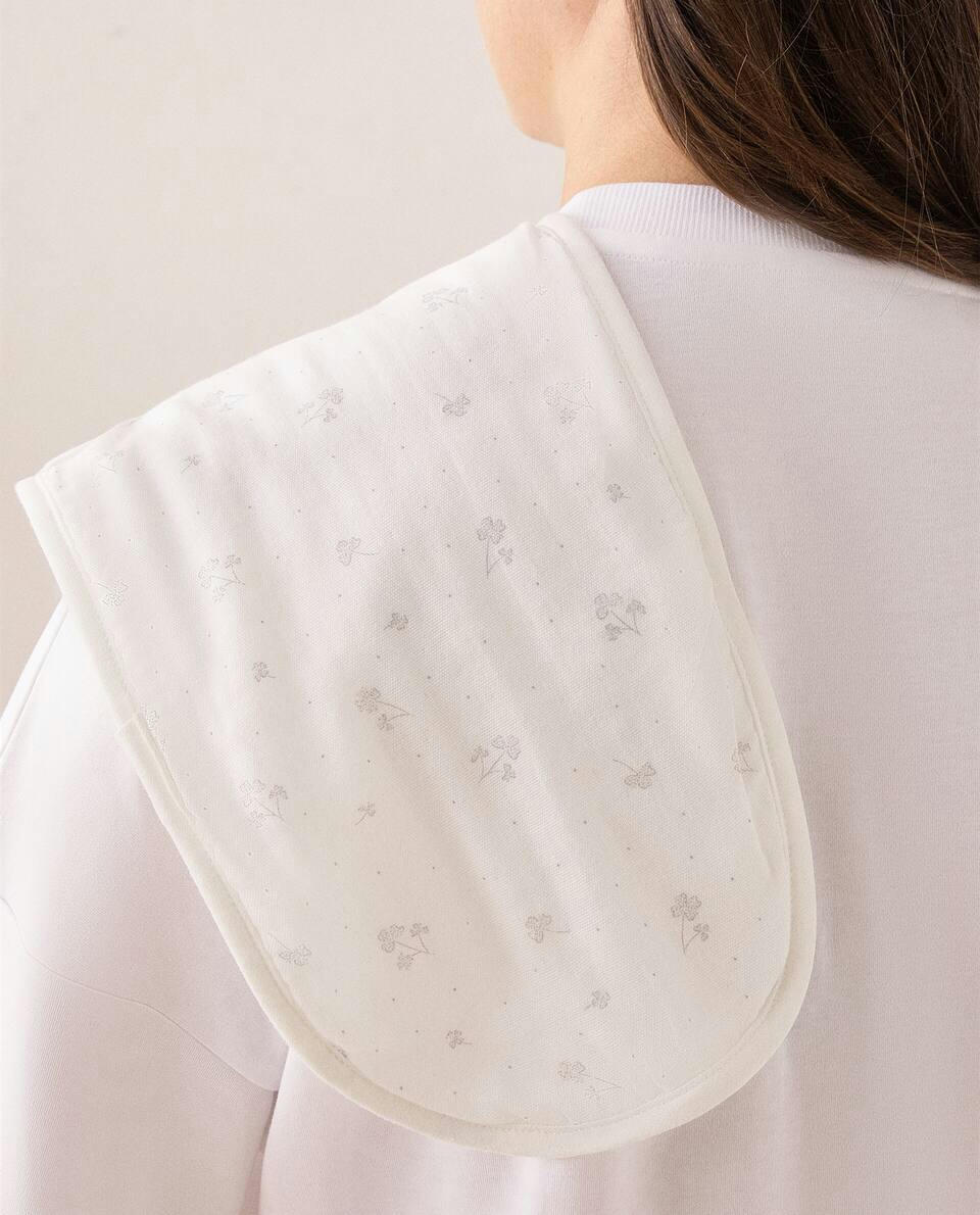 MUSLIN CLOVER SHOULDER BIB