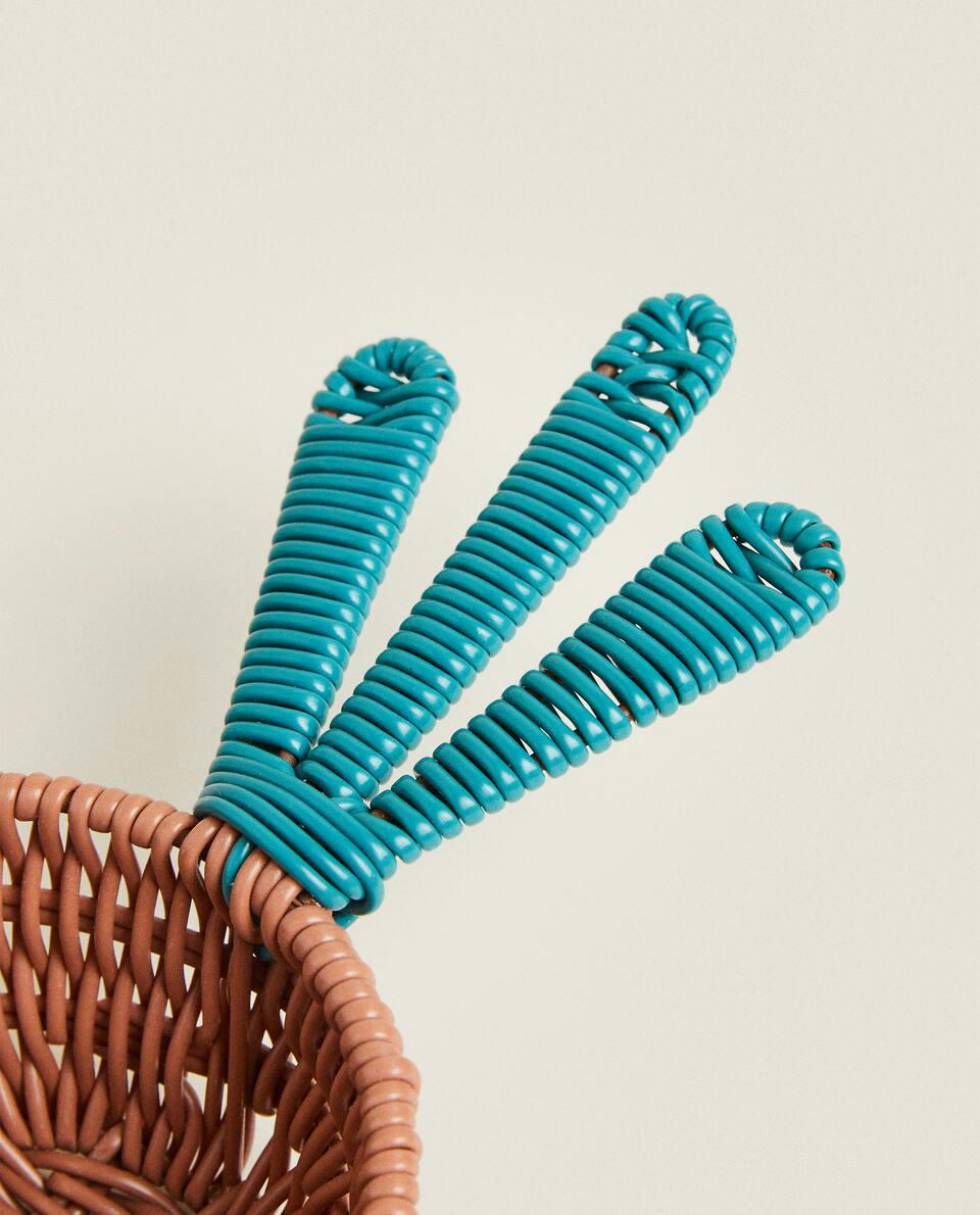 DECORATIVE CARROT BASKET