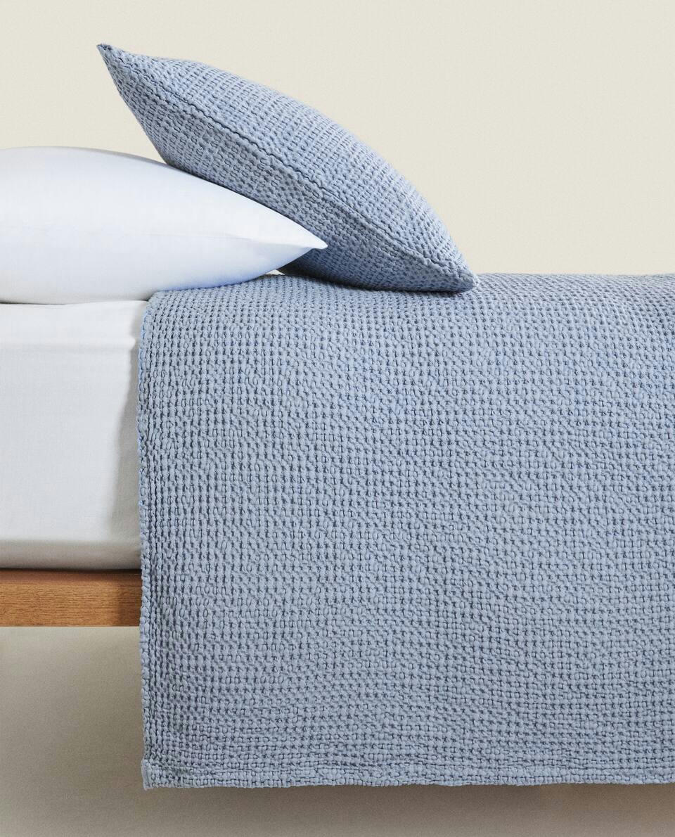 WAFFLE KNIT BEDSPREAD