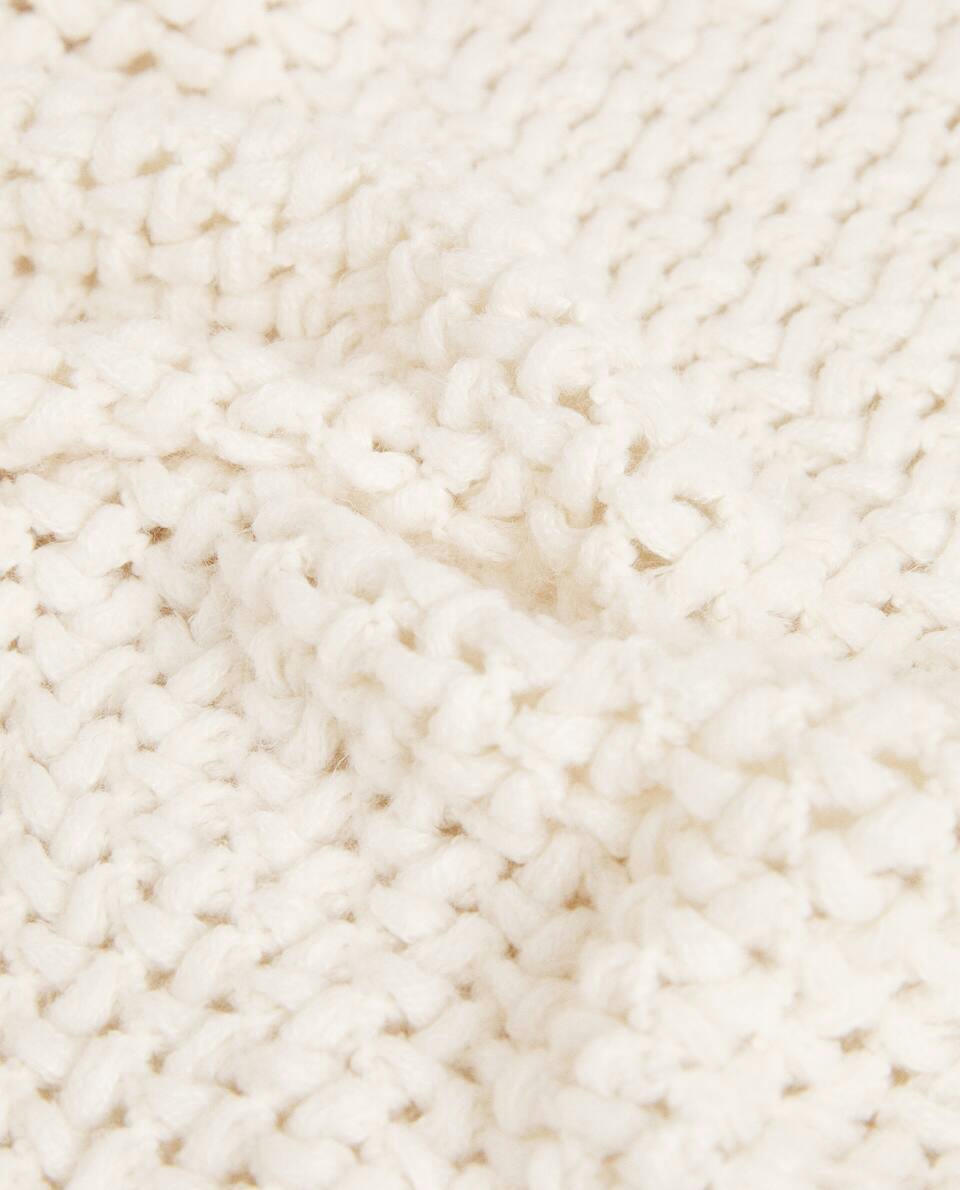 FABRIC BLANKET WITH FRINGING