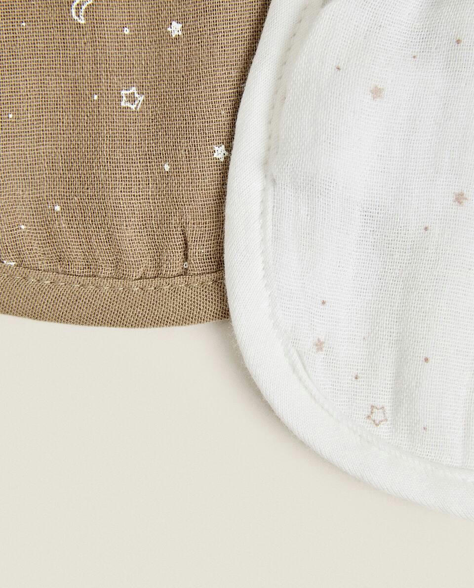 MUSLIN STAR BIBS (SET OF 2)
