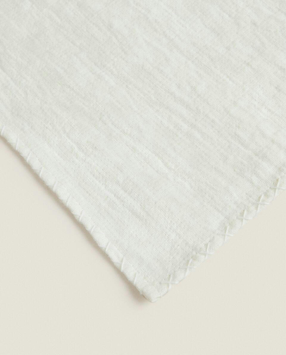 LINEN BLANKET
