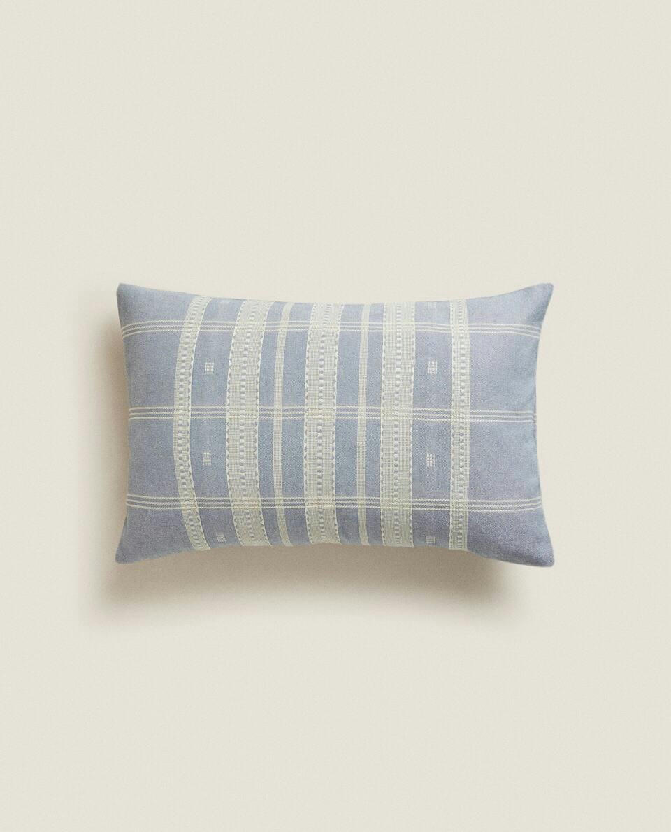 GEOMETRIC JACQUARD CUSHION COVER