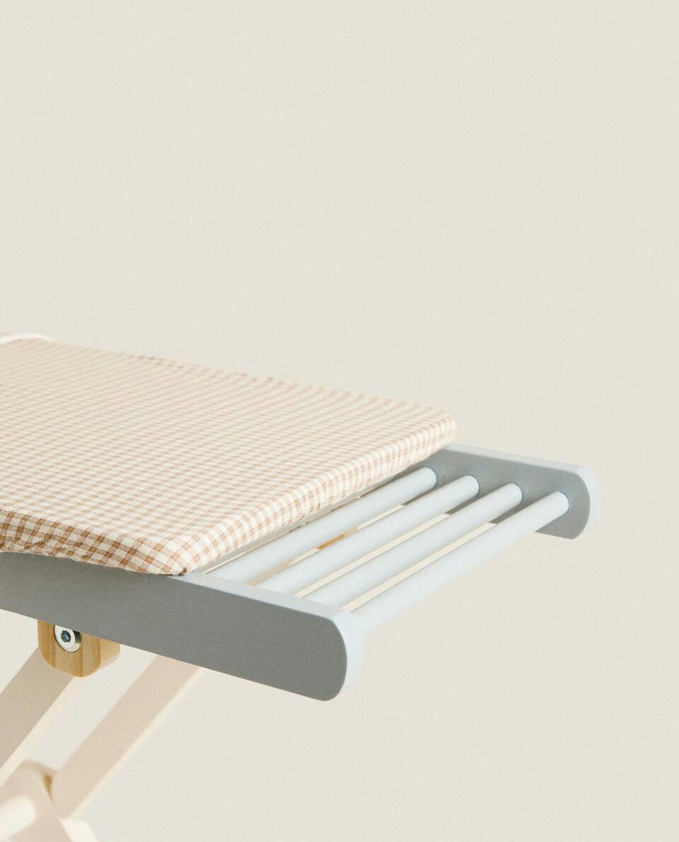 TOY IRONING SET