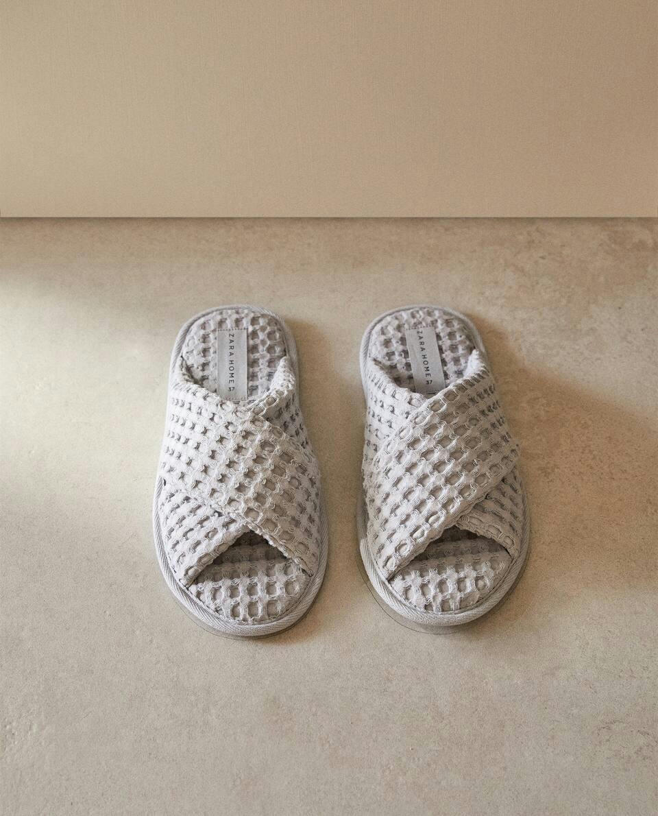 WAFFLE-KNIT CROSSOVER SLIPPERS