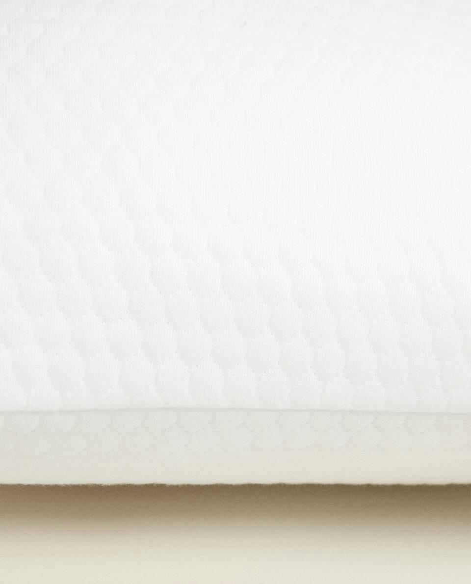 VISCOELASTIC FLAKES PILLOW