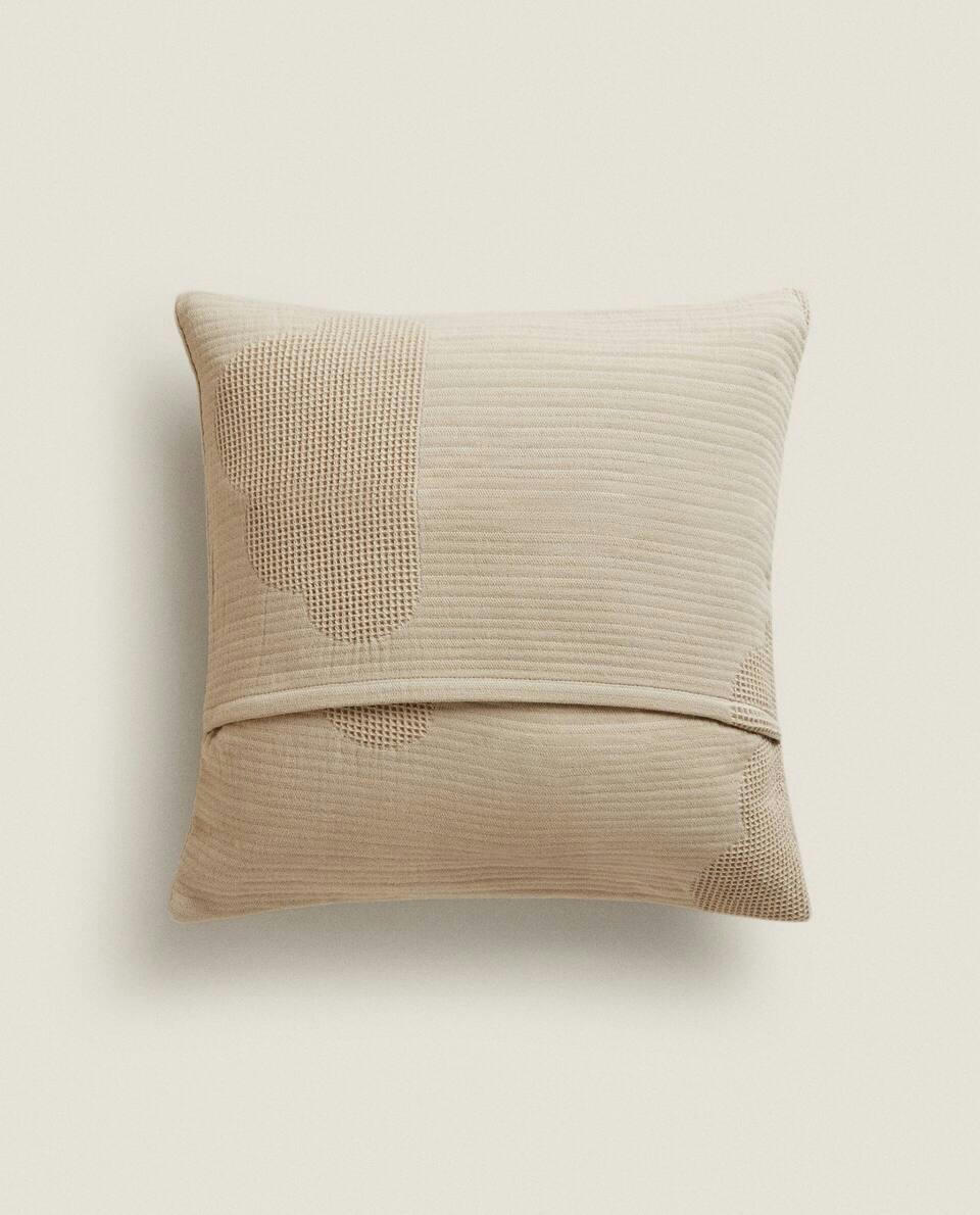 CLOUD PATTERN CUSHION COVER