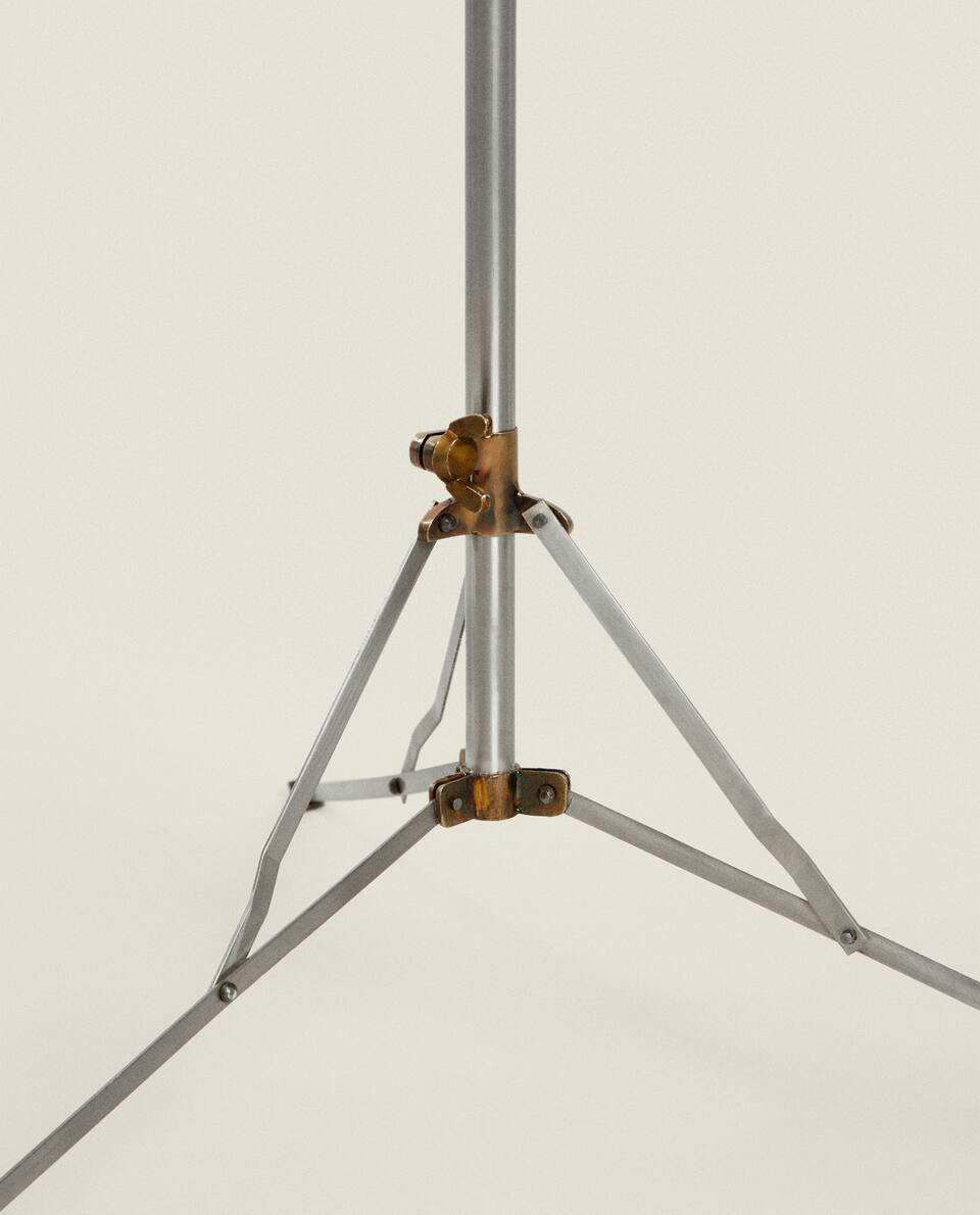 FOLDING METAL MUSIC STAND