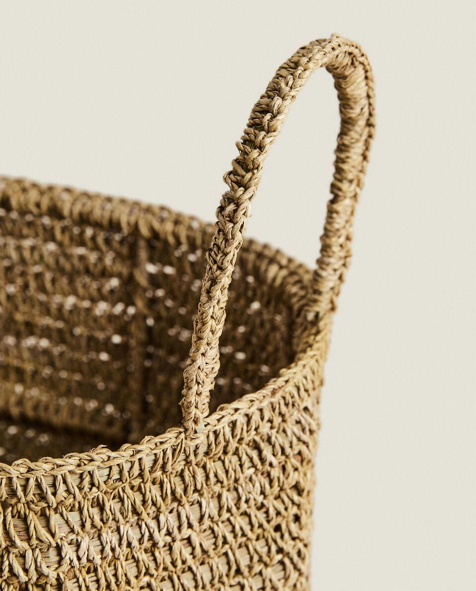 WOVEN BASKET WITH WAVY DESIGN
