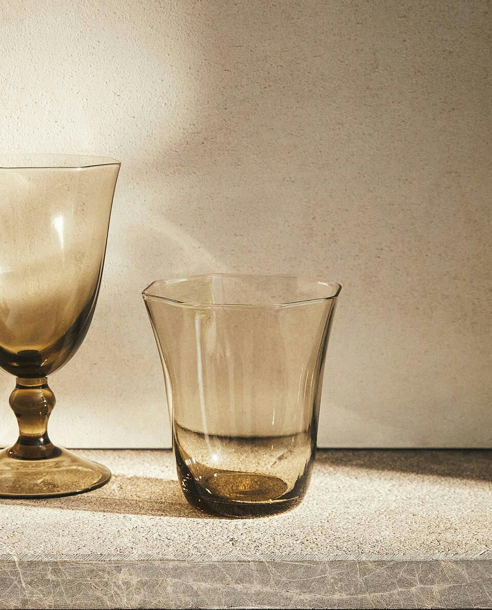 OCTAGONAL WINE GLASS