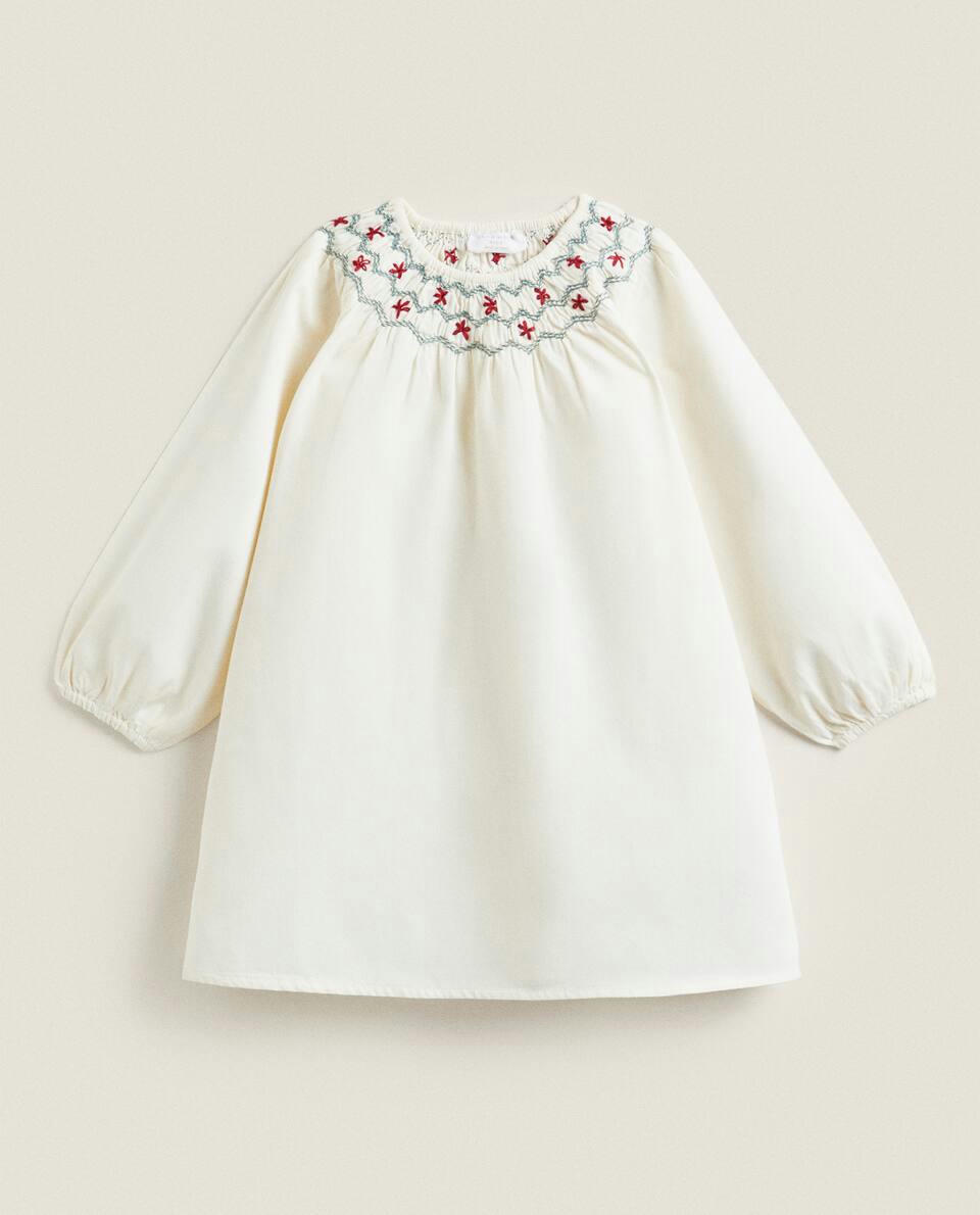 CHILDREN’S CHRISTMAS NIGHTDRESS WITH EMBROIDERED COLLAR