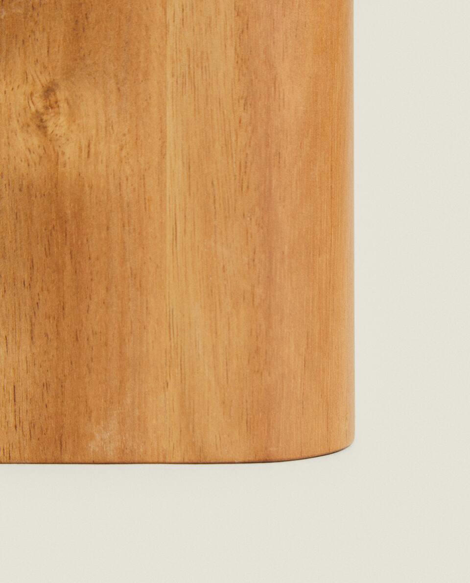 WOODEN KNIFE HOLDER WITH HANDLE