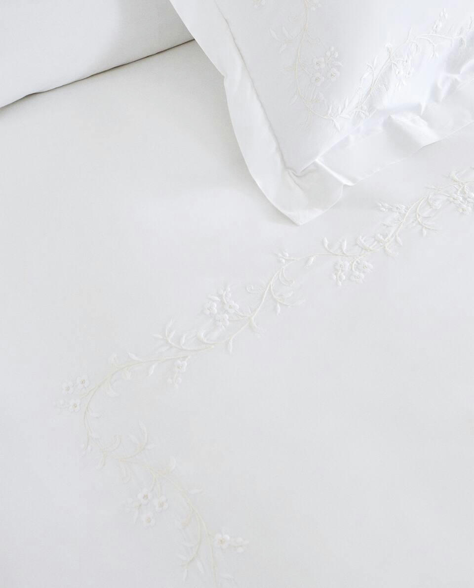FLORAL EMBROIDERY DUVET COVER