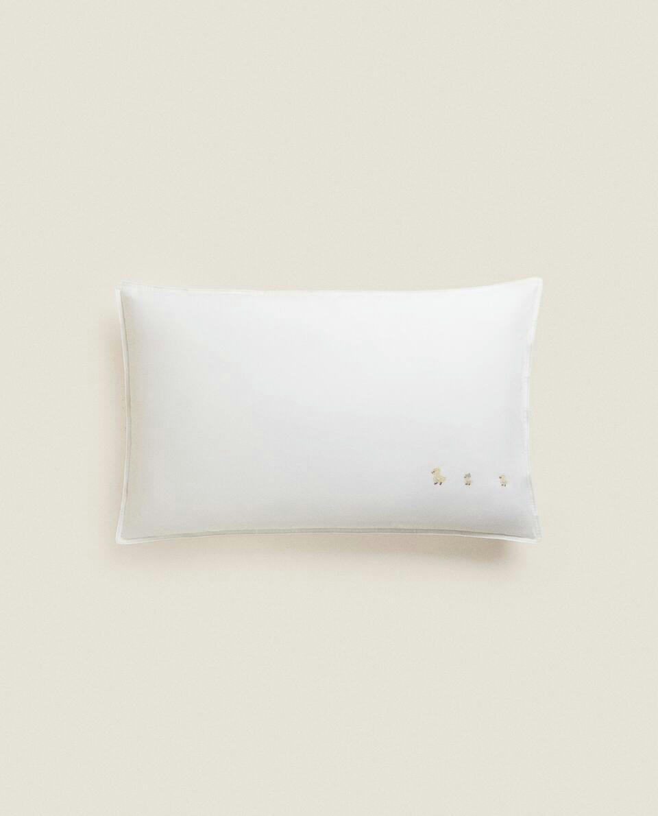 EMBROIDERED PILLOWCASE