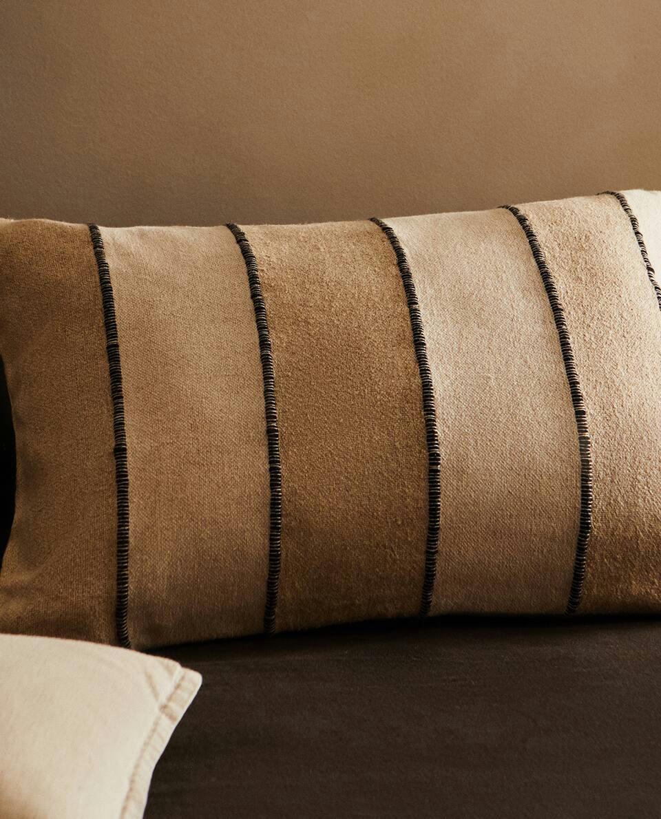 CONTRAST LINES CUSHION COVER