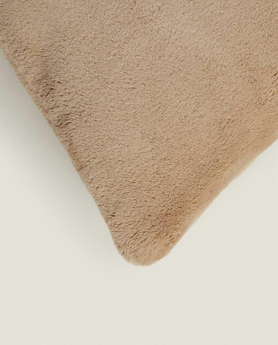 FLEECE CUSHION COVER
