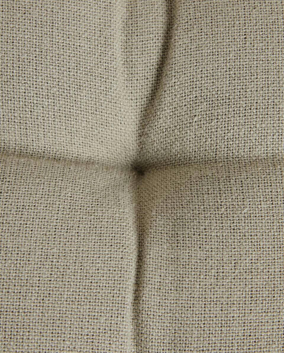 QUILTED CHAIR CUSHION WITH TIES