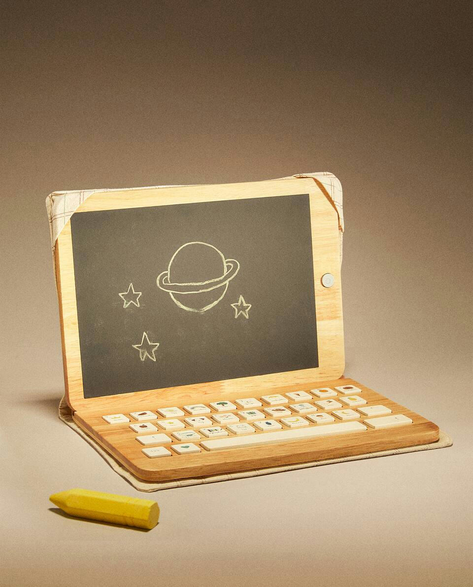 TOY LAPTOP COMPUTER