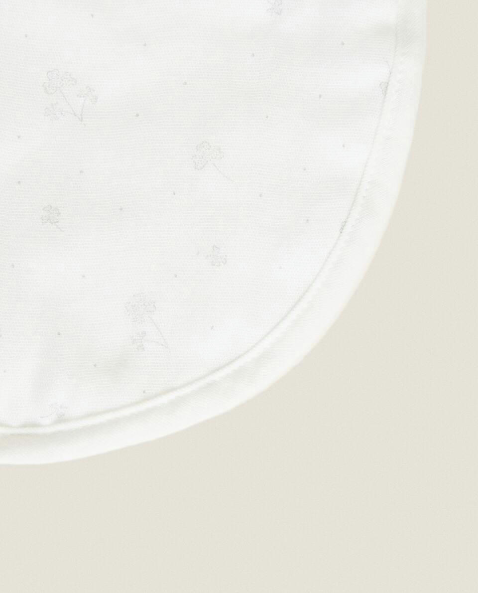 MUSLIN CLOVER BIB