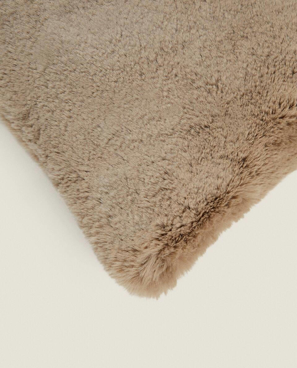 FUR CUSHION COVER