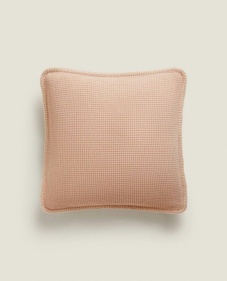 TEXTURED WAFFLE-KNIT CUSHION COVER