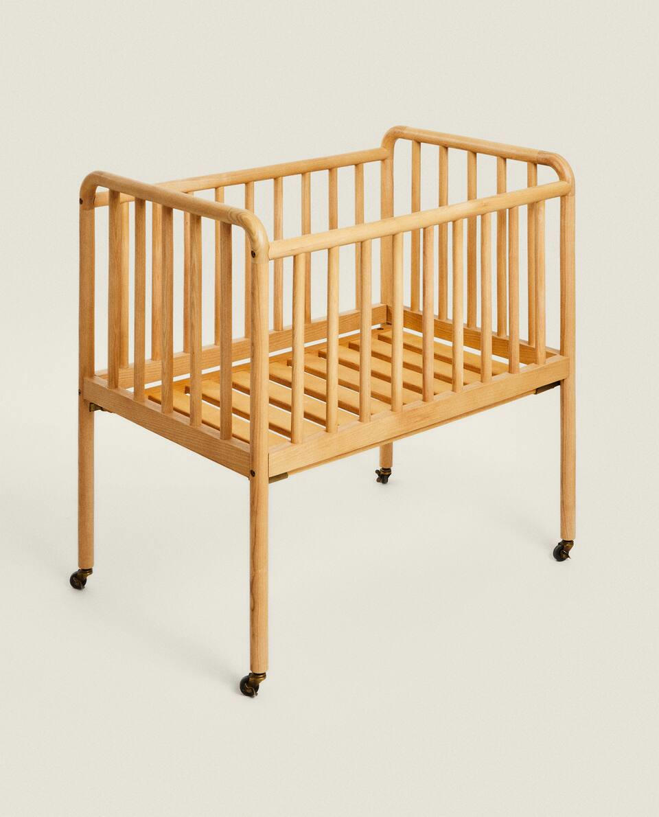 CHILDREN’S ASH WOOD MINI COT