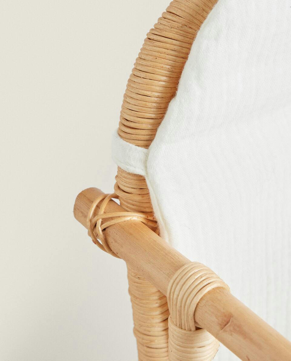 CHILDREN'S TOY HIGH CHAIR