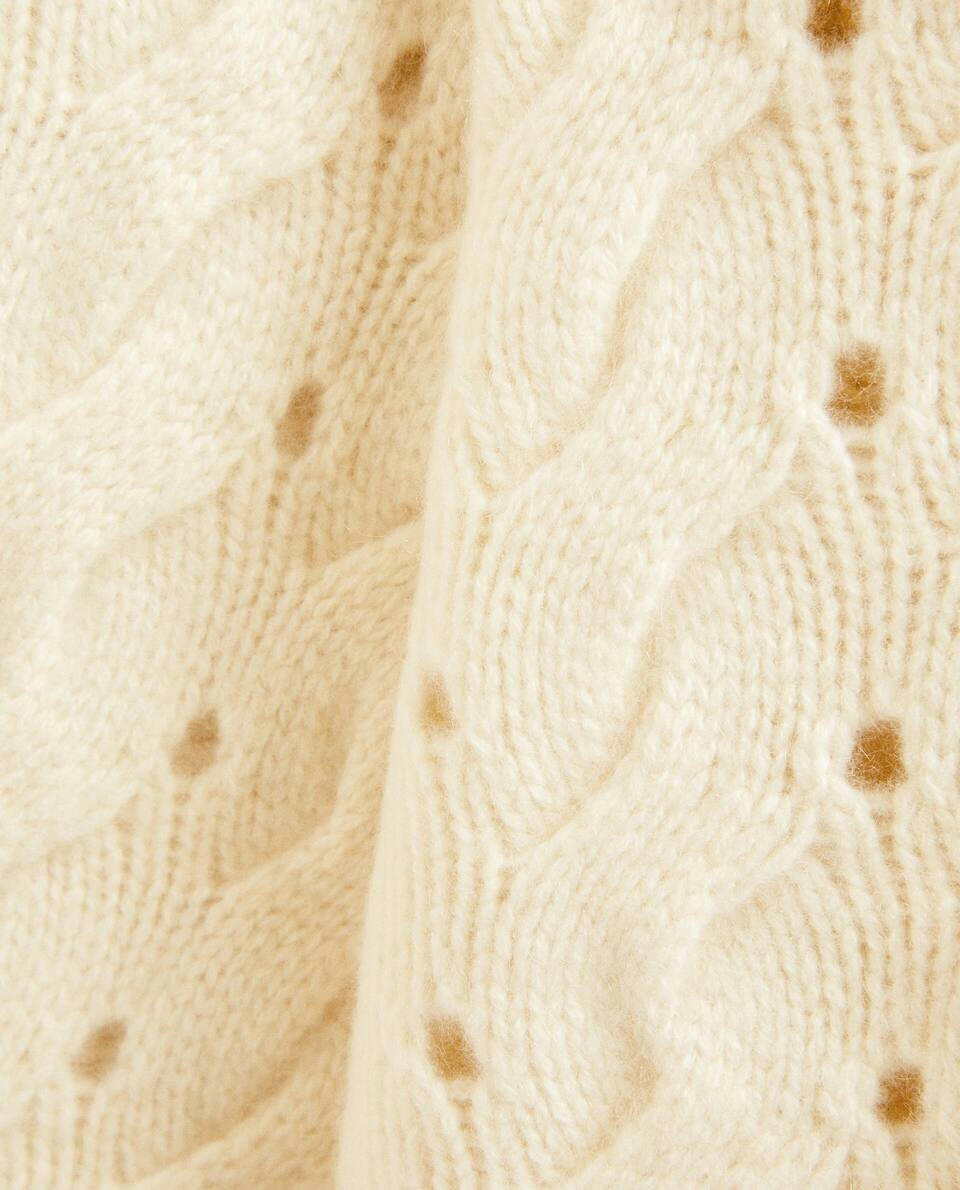 CABLE-KNIT CASHMERE SWEATER