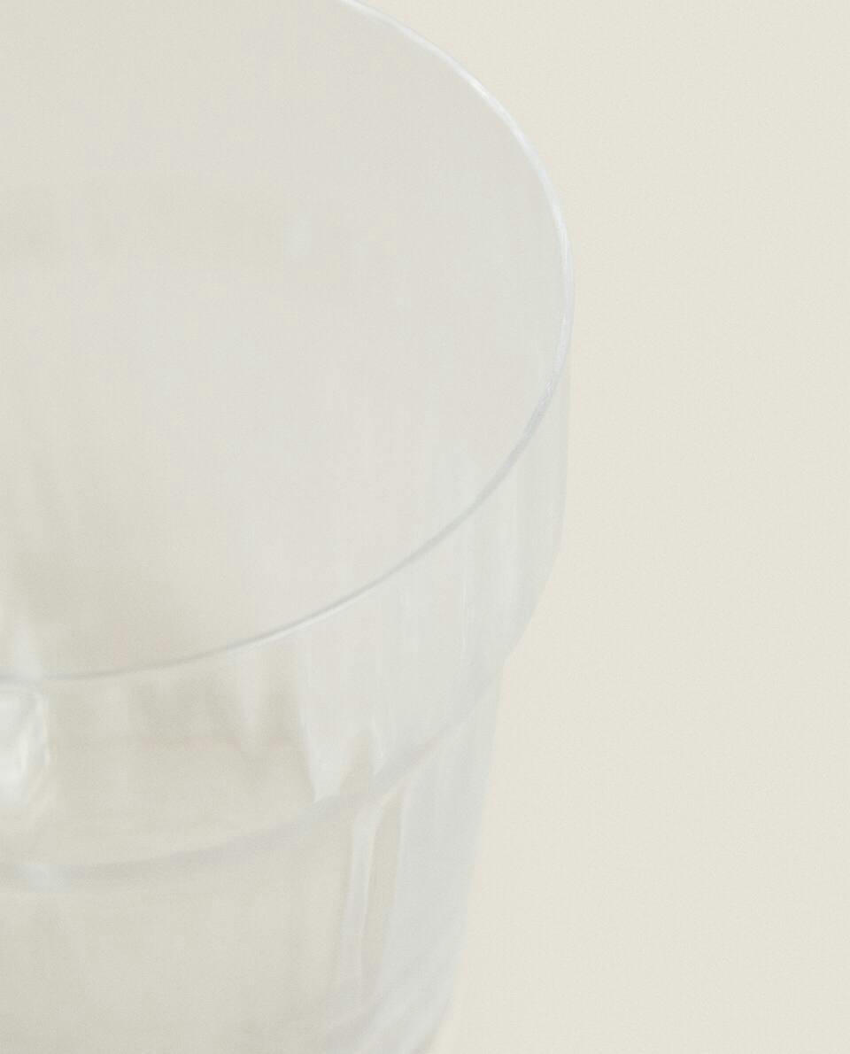 GLASS TUMBLER WITH LINE DESIGN