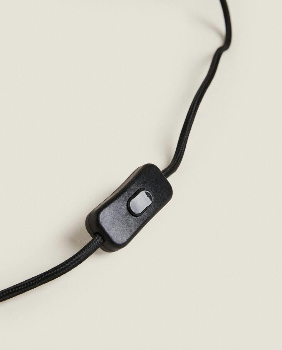 METAL BASE LAMP WITH LINEN LAMPSHADE