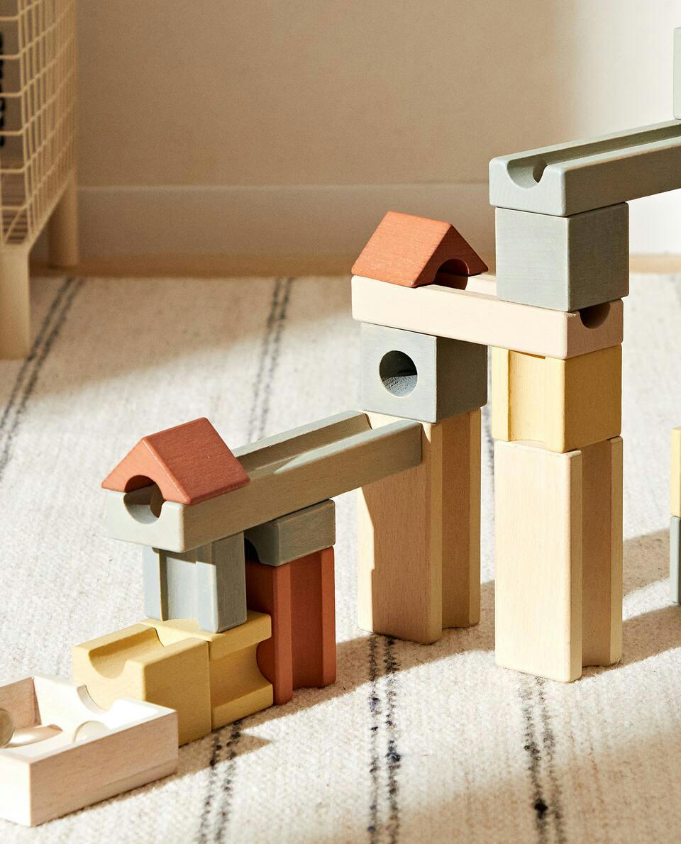 WOODEN MARBLE CIRCUIT