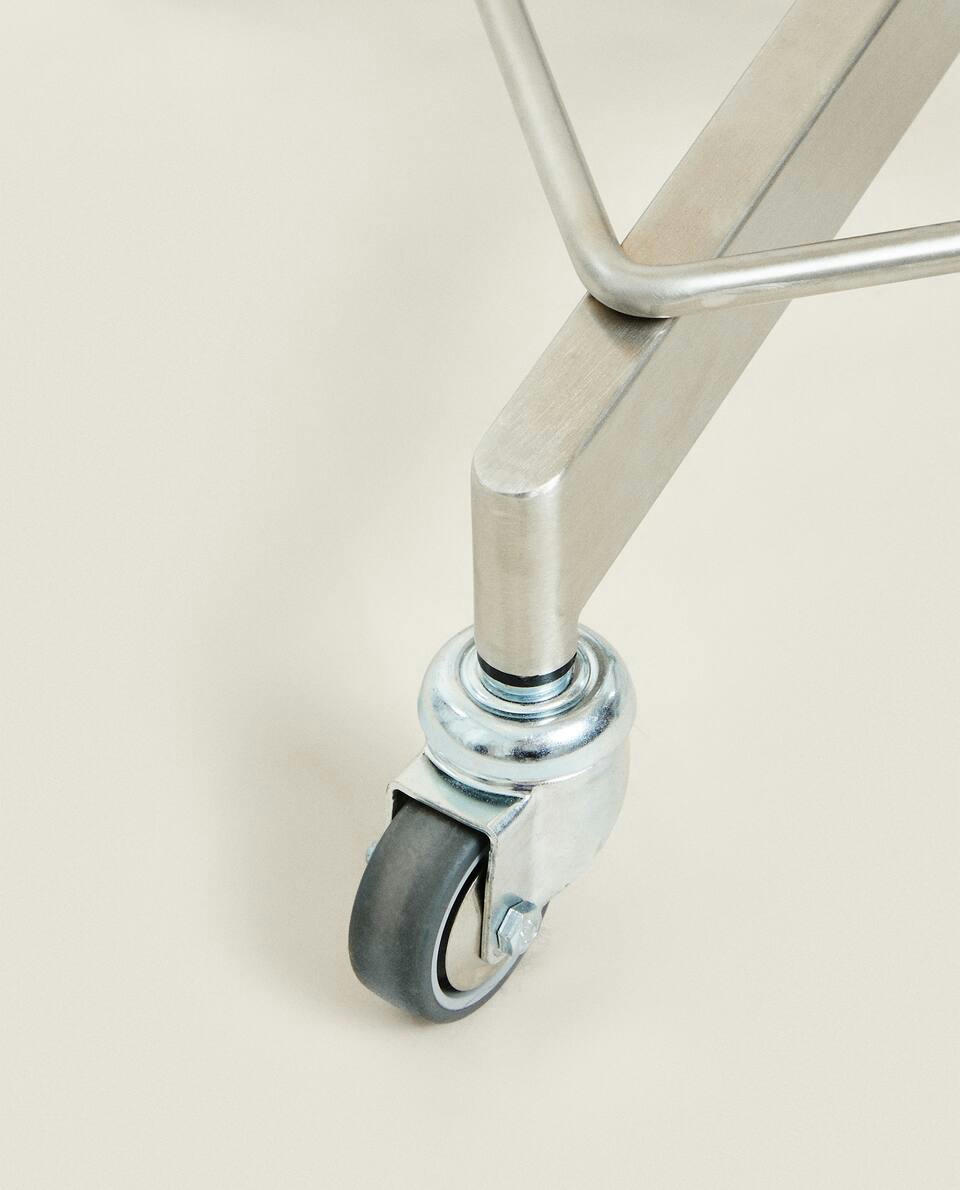 ADJUSTABLE DESK CHAIR