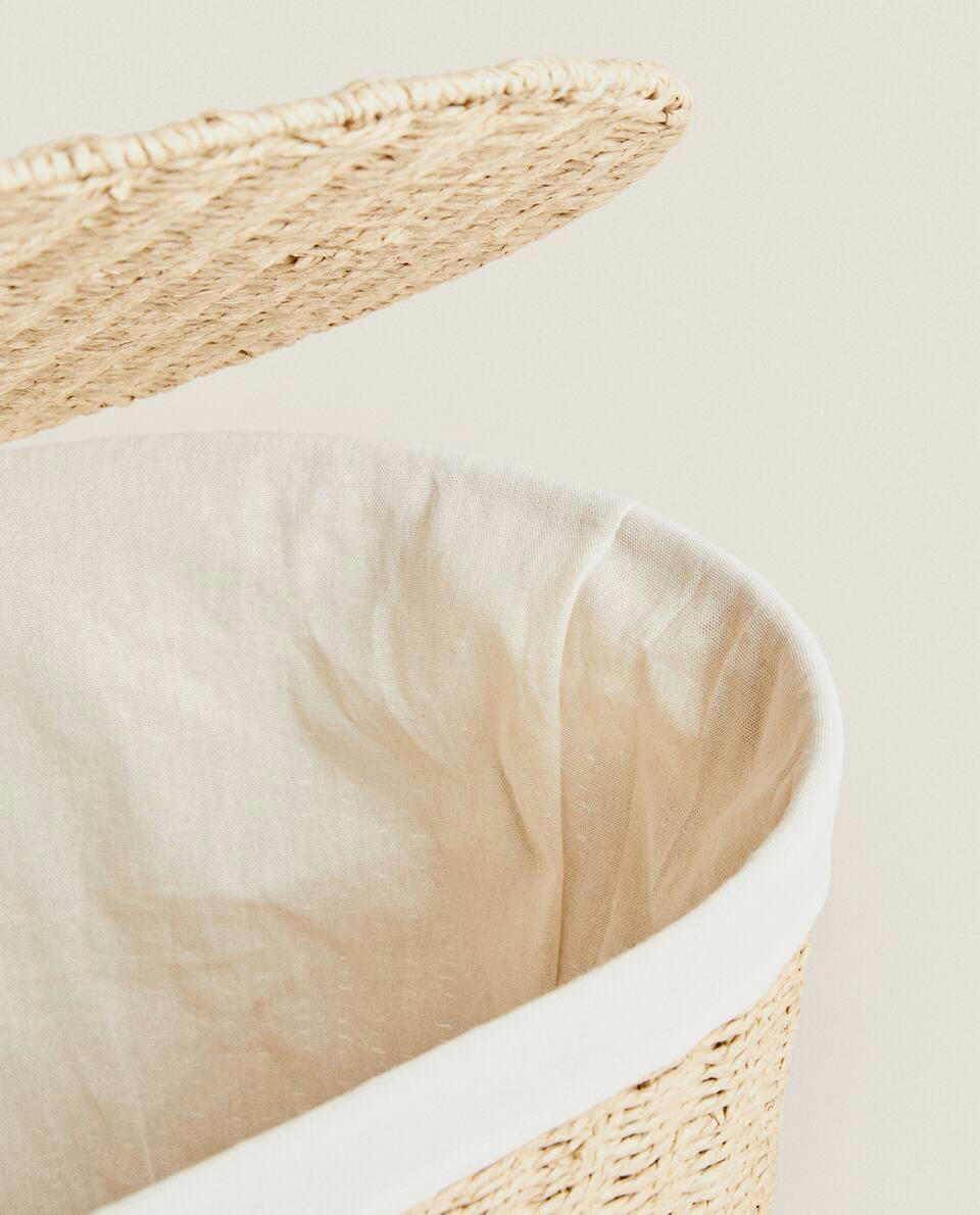 OVAL TRUNK WITH FABRIC LINING