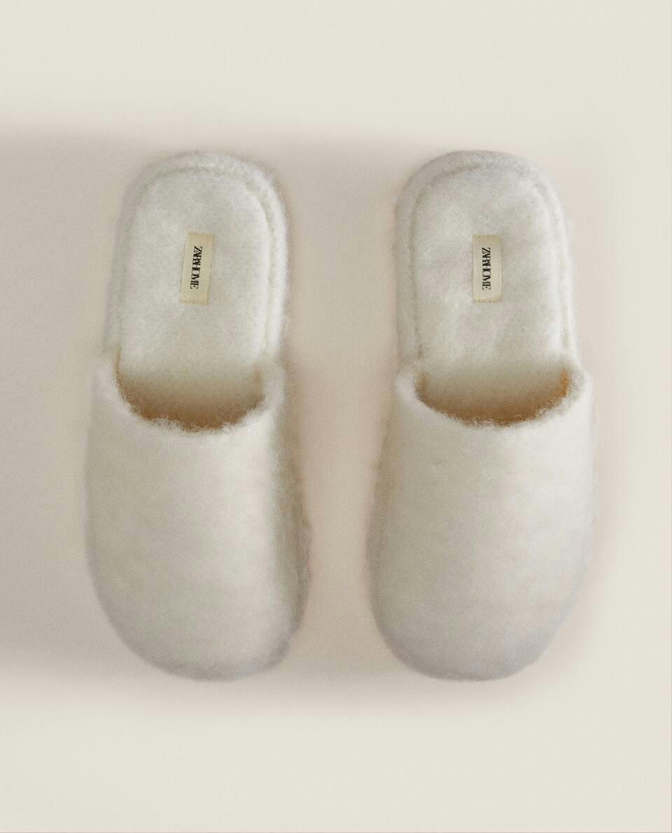 WARM WOOL BLEND SLIPPERS